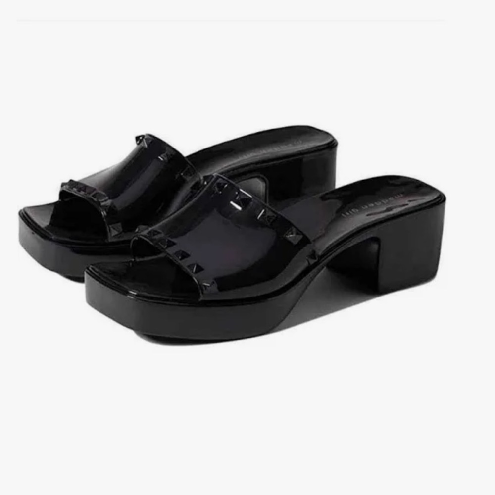 Madden Girl Paccer sandal black studded 8.5. NEW